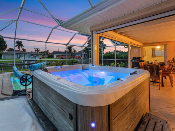 Discover a Great Retreat in Cape Coral - 3 Bedroom Home with Private Pool